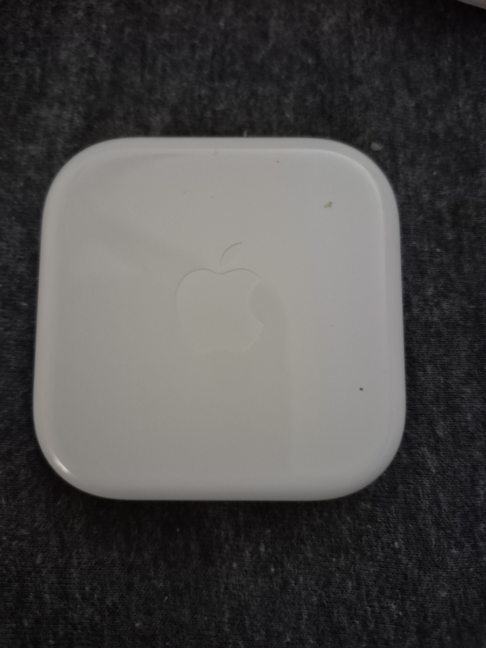 Apple - Picture 3 of 4